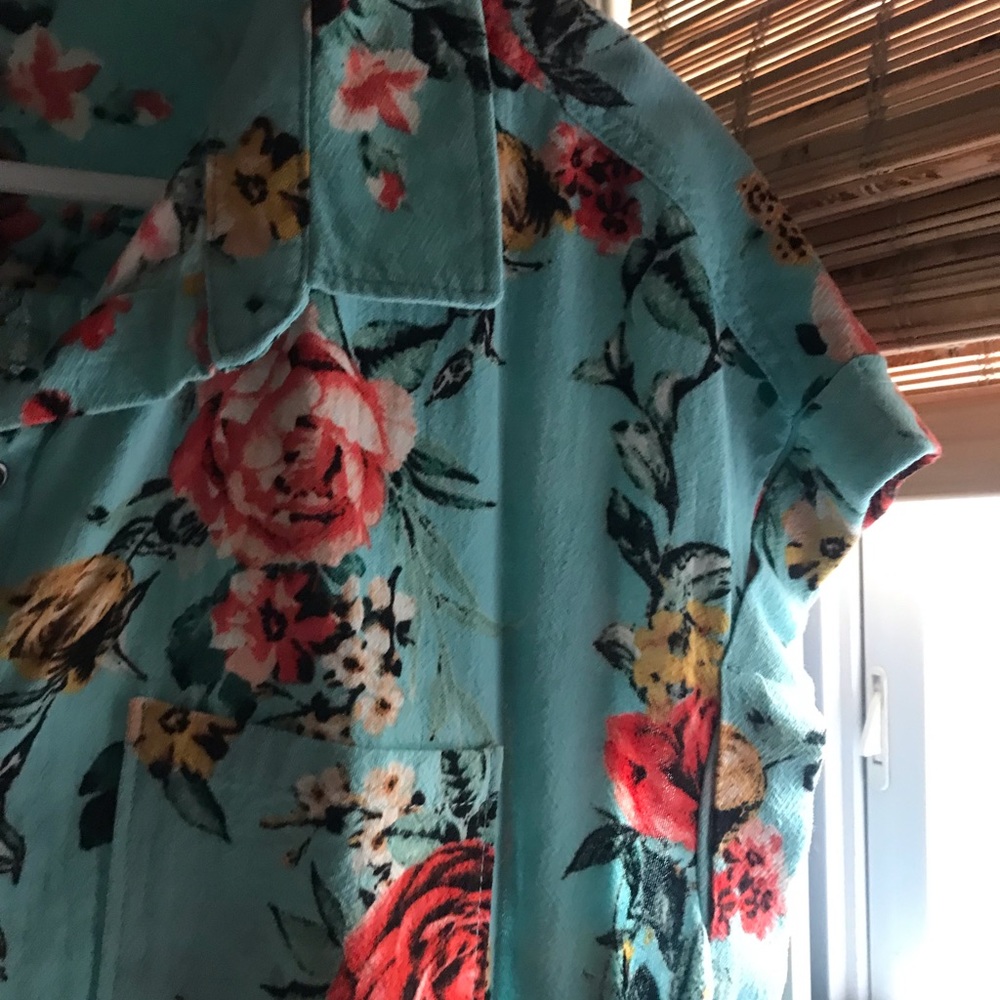 Floral button down shirt with tie
